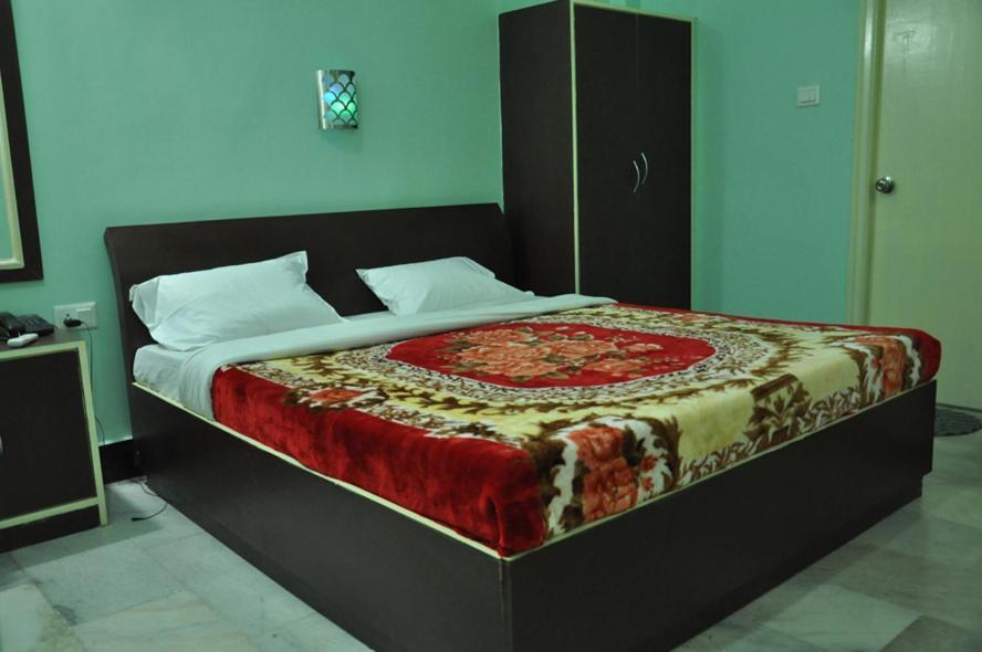 Hotel Kiran Palace Varanasi Værelse billede